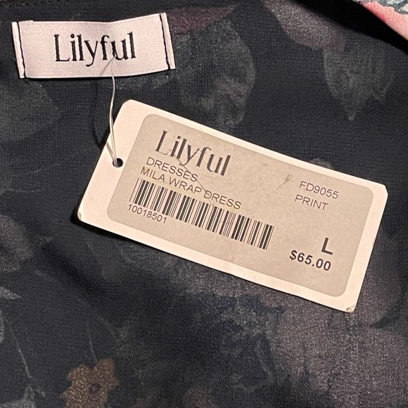 NWT Women's Lilyful Floral Multicolor Wrap Dress Size L $65 - Picture 6 of 7